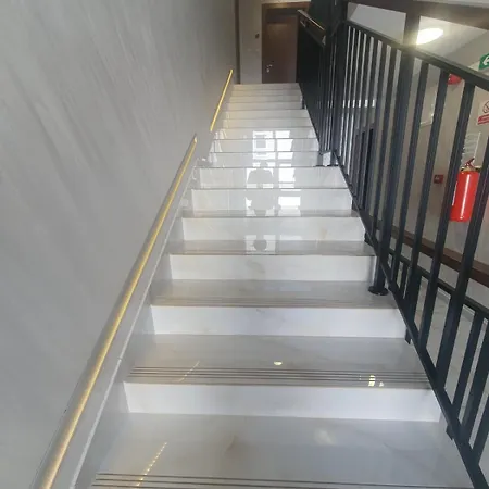 Opera Lux Hill - Relax & Free Parking