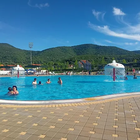 Opera Lux Hill - Relax & Free Parking Apartment *