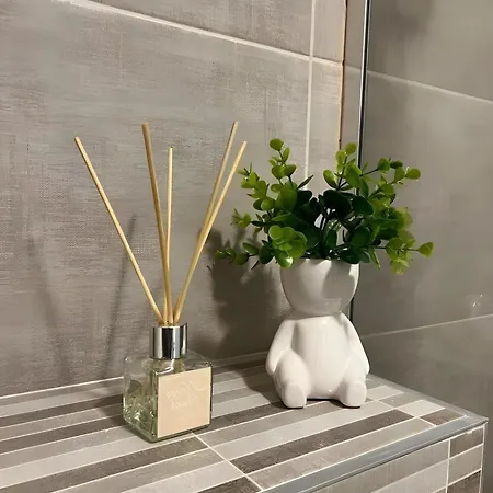 Opera Lux Hill - Relax & Free Parking Apartment