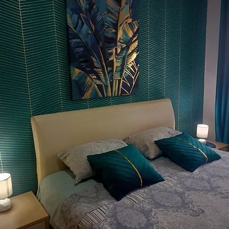 Opera Lux Hill - Relax & Free Parking Apartment *