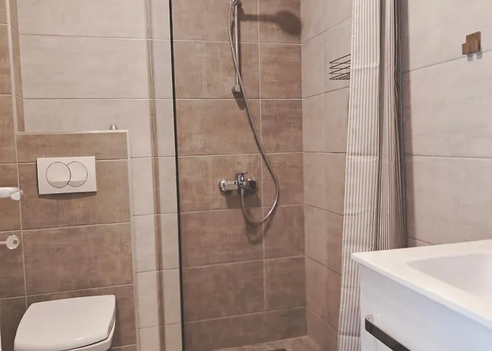 Opera Lux Hill - Relax & Free Parking Appartamento *